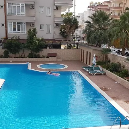 מלון דירות Granada Luxury 800м от пляжа клеопатра *
